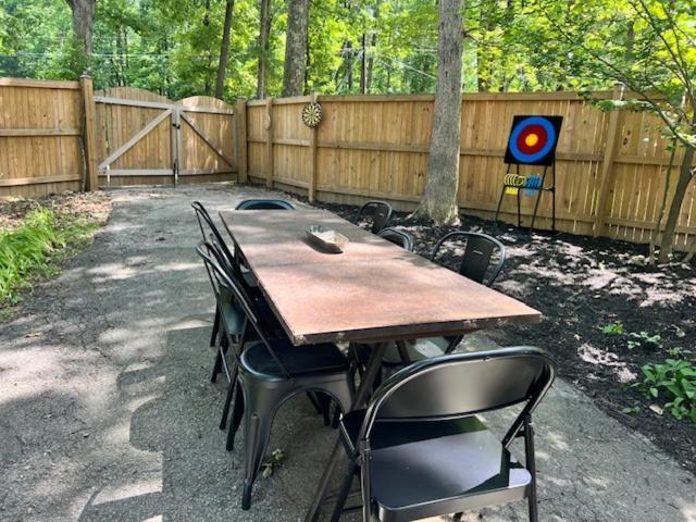 Mountain Lake Retreat - Hot Tub, Lake, Fire Pit, Wineries, Restaurant Harpers Ferry Exteriör bild